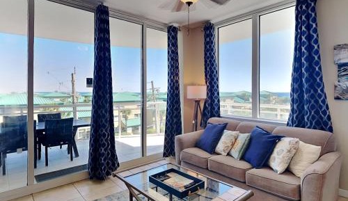 One-Bedroom Apartment with Ocean View