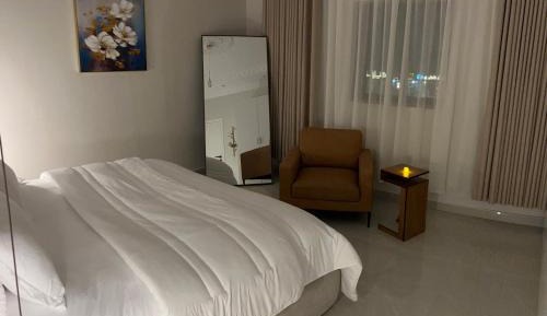 Deluxe King Suite