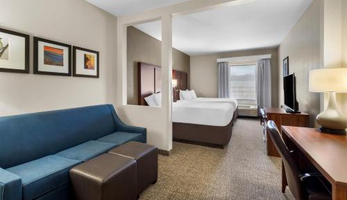 King Suite - Disability Access/Non-Smoking