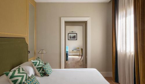 Executive Suite with Balcony