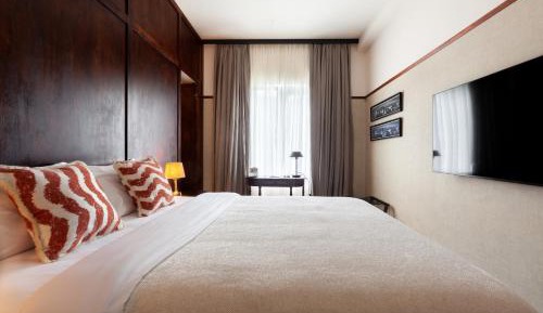 Standard King Room