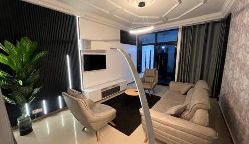 Deluxe Studio