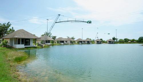 Bungalow - Water Front 