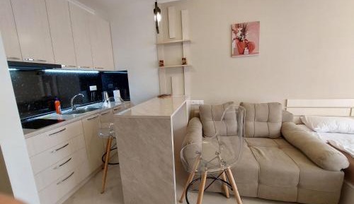 Deluxe Double Room (2 Adults + 1 Child)