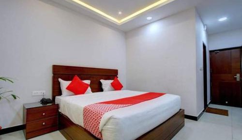 Deluxe Double Room (2 Adults + 1 Child)