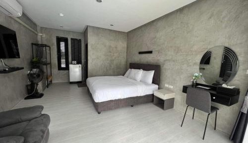 Deluxe Double Room with Extra Bed