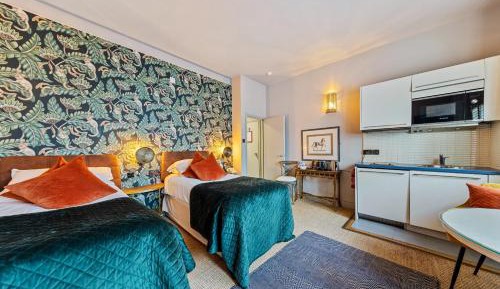 Studio Apartment