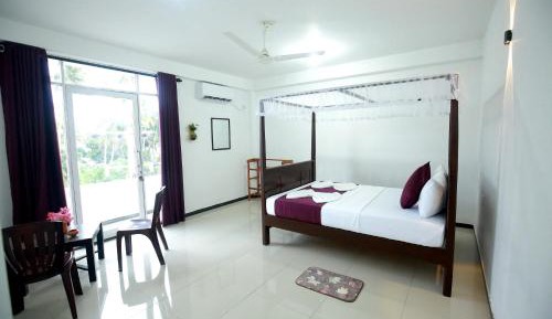 Double Room with Balcony and Sea View