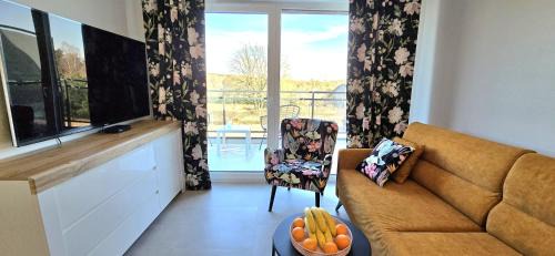 Deluxe One-Bedroom Apartment