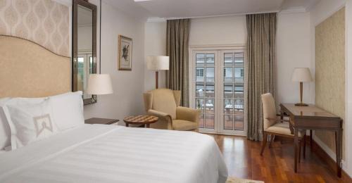 Queen or Twin Room 