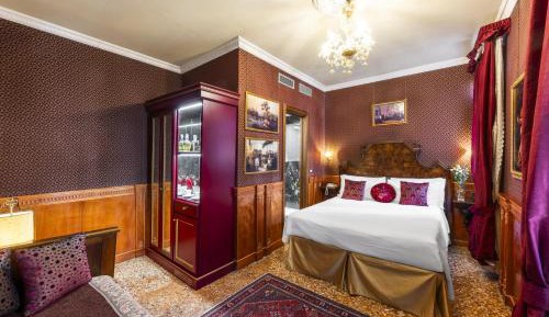 Two-Bedroom Suite