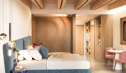 Large Deluxe Junior Suite with Garden