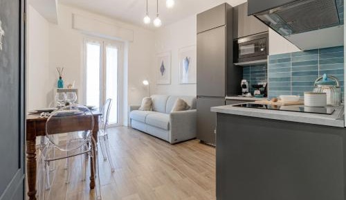 One-Bedroom Apartment with Balcony