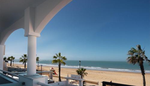 Double or Twin Room with Sea View