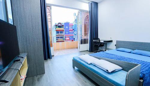 Studio with Balcony