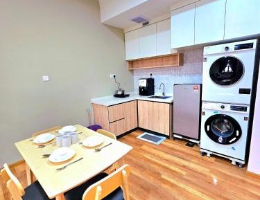 The Peaceful Spot Studio (2 Queen Bed with Dryer Washer)