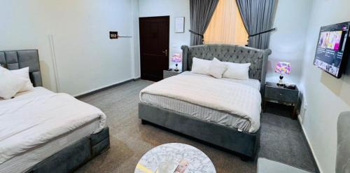 Deluxe Suite
