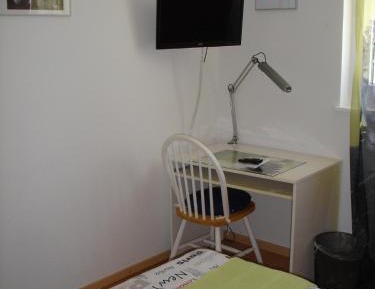 Standard Double Room with Shared Bathroom