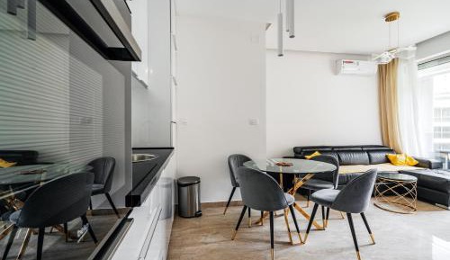 Deluxe Double or Twin Room with Mountain View