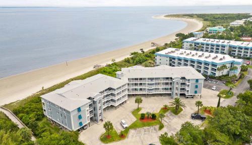 Two-Bedroom Apartment with Bay View