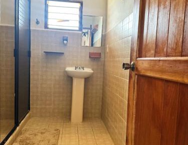 Deluxe Room (2 Adults + 1 Child)