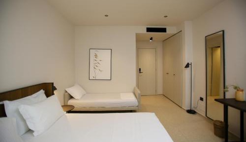Triple Room with Pool View