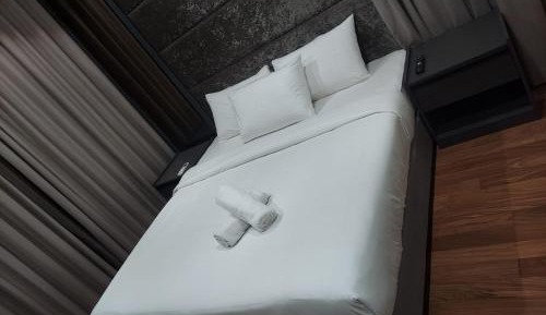 Superior King Suite