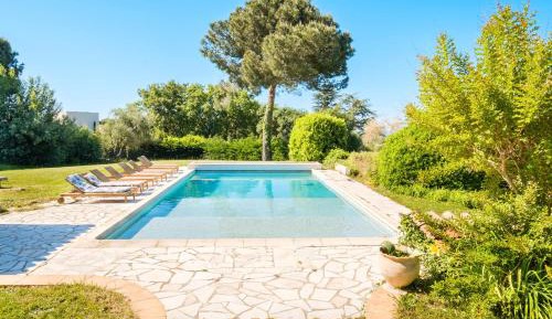Villa with Garden View