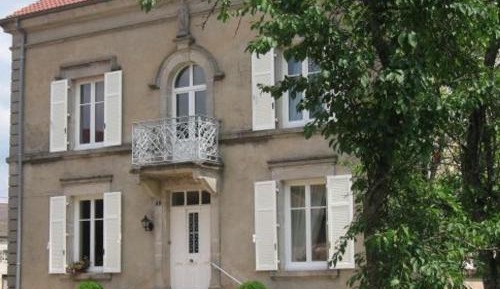 Holiday Home (10 Adults)