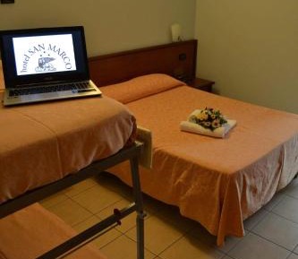 Quadruple Room with Sea View