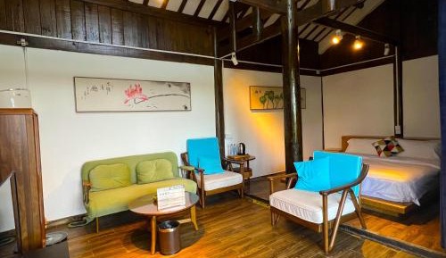 King Room with Mountain View