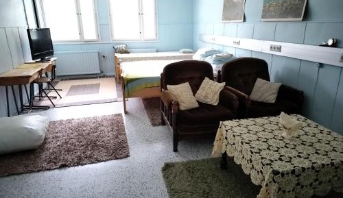 Basic Triple Room with Shared Bathroom