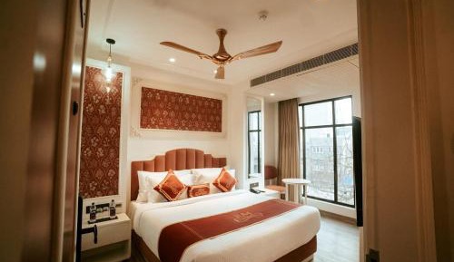 Standard King Room
