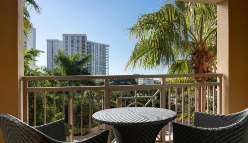 Resort View, Guest room, 1 King, Balcony
