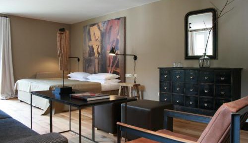 Double Room (partial lake view balcony)