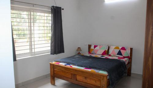 Standard Queen Room