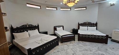 Deluxe Family Suite