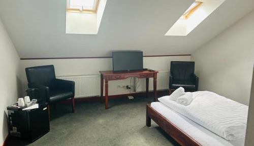 Economy Single Room