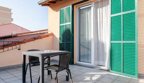 Deluxe Double Room with Balcony