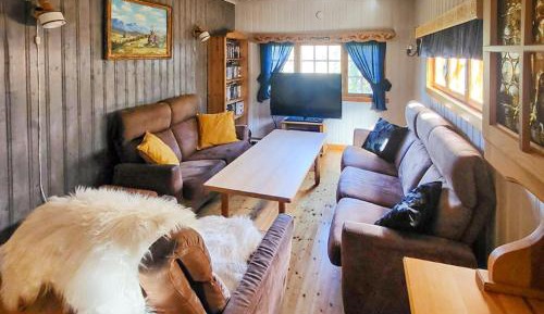 Four-Bedroom Holiday Home