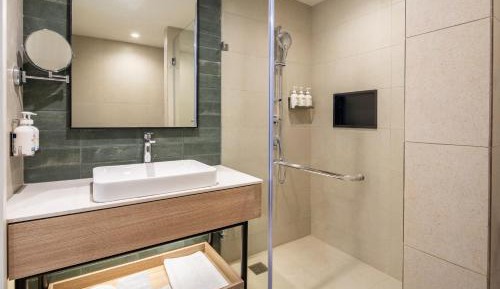 Standard King Room