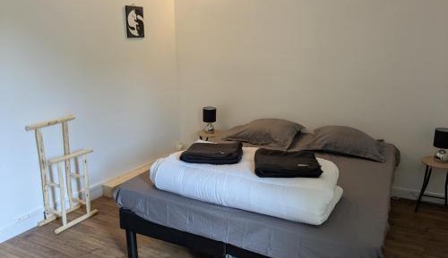 Double Room with Shared Bathroom