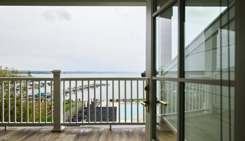 Superior Single Room with Lake View