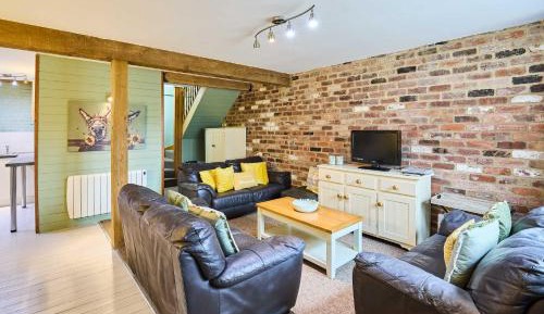 Three-Bedroom Holiday Home 