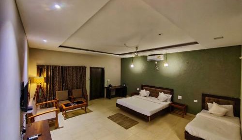 Triple Room