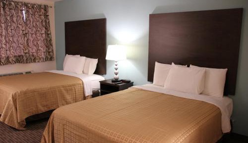 Queen Room with Two Queen Beds - Non-Smoking