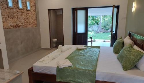Villa with Garden View