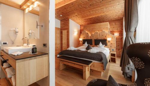 Suite with Sauna
