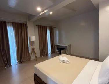 Queen Room with Balcony