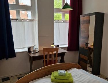 Single Room with Shared Bathroom